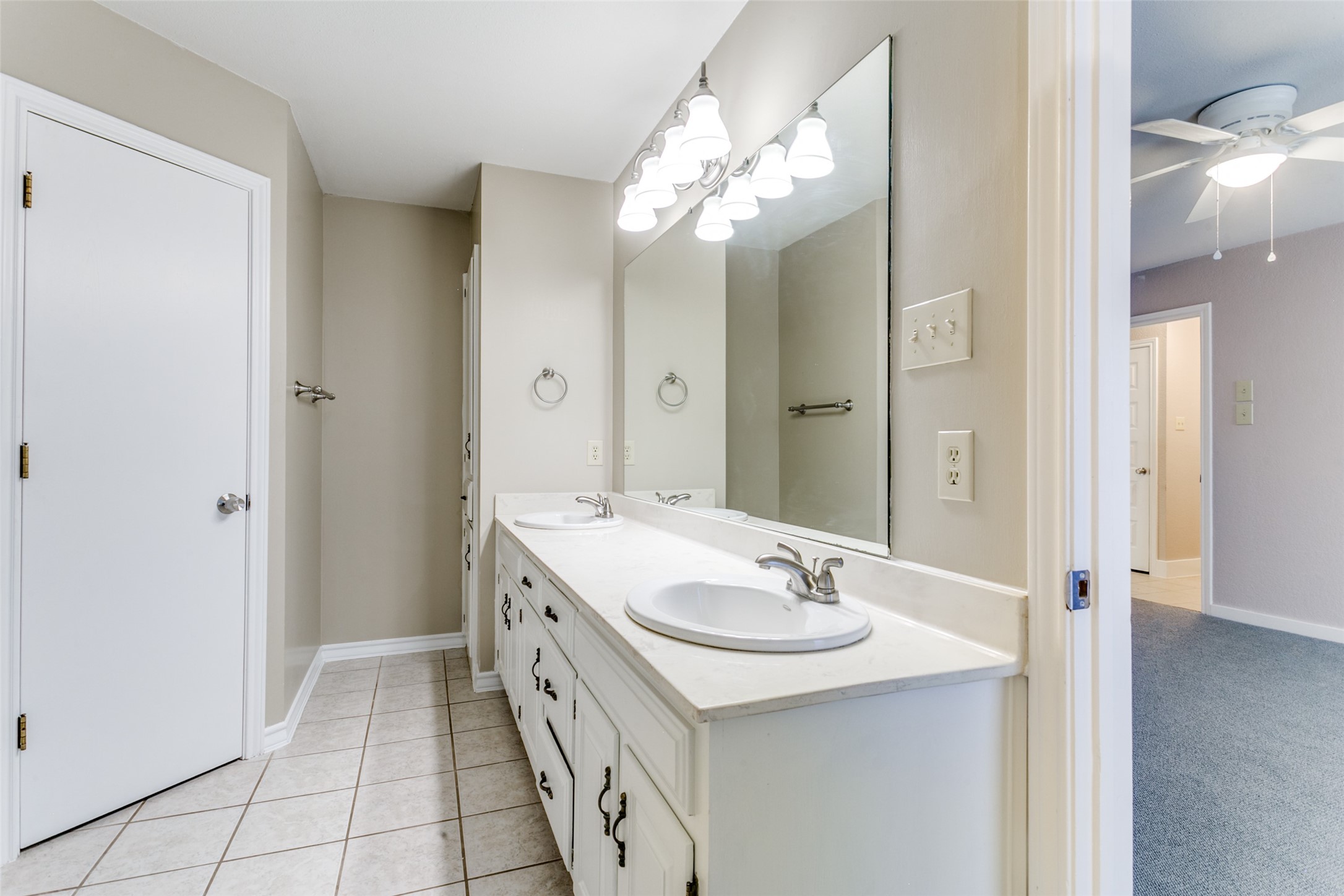 3055 Panhandle Drive Grapevine TX 76051
