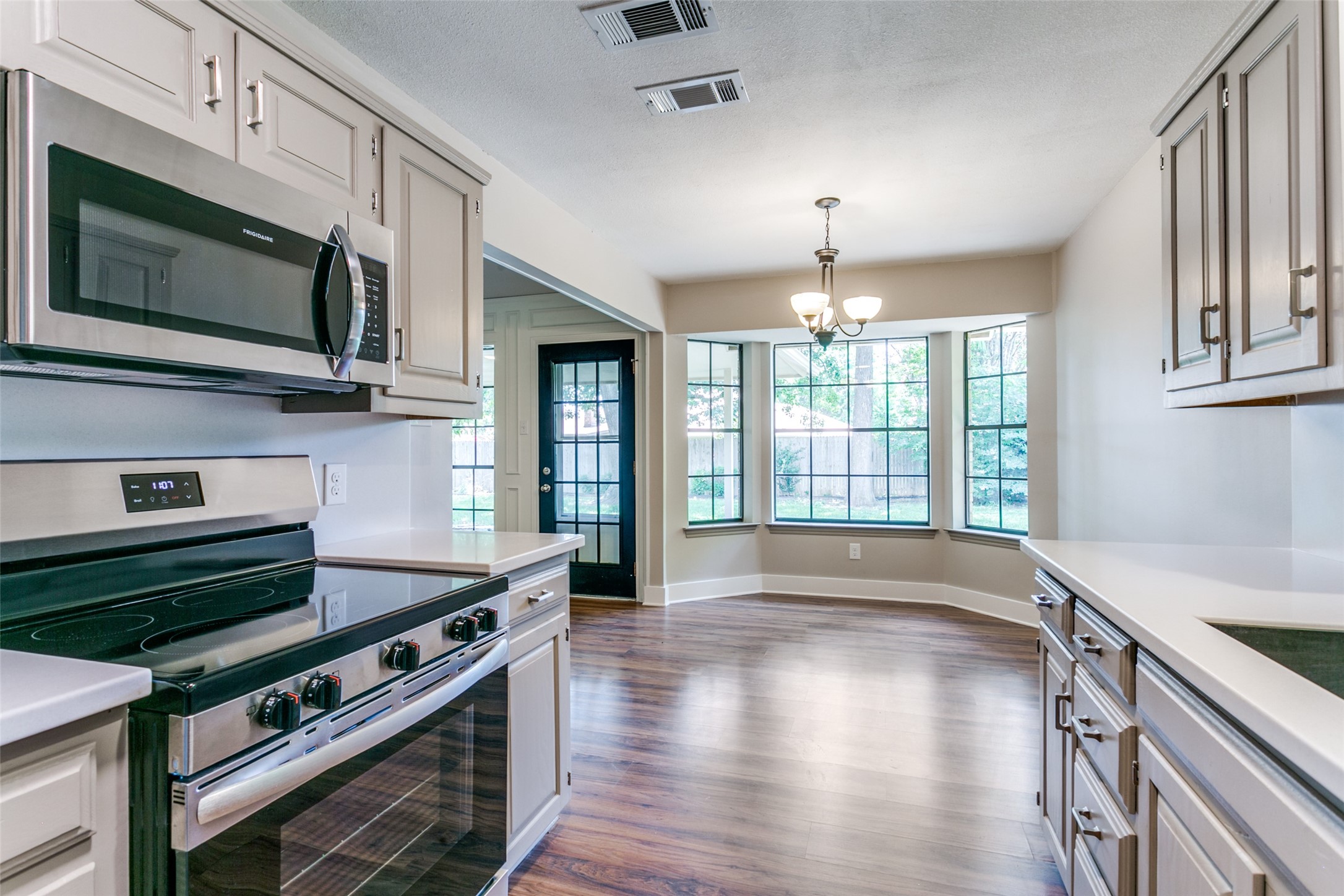 3055 Panhandle Drive Grapevine TX 76051