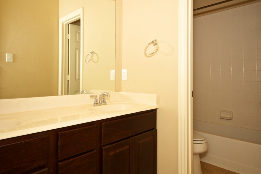 404 Hummingbird Drive Little Elm TX 75068