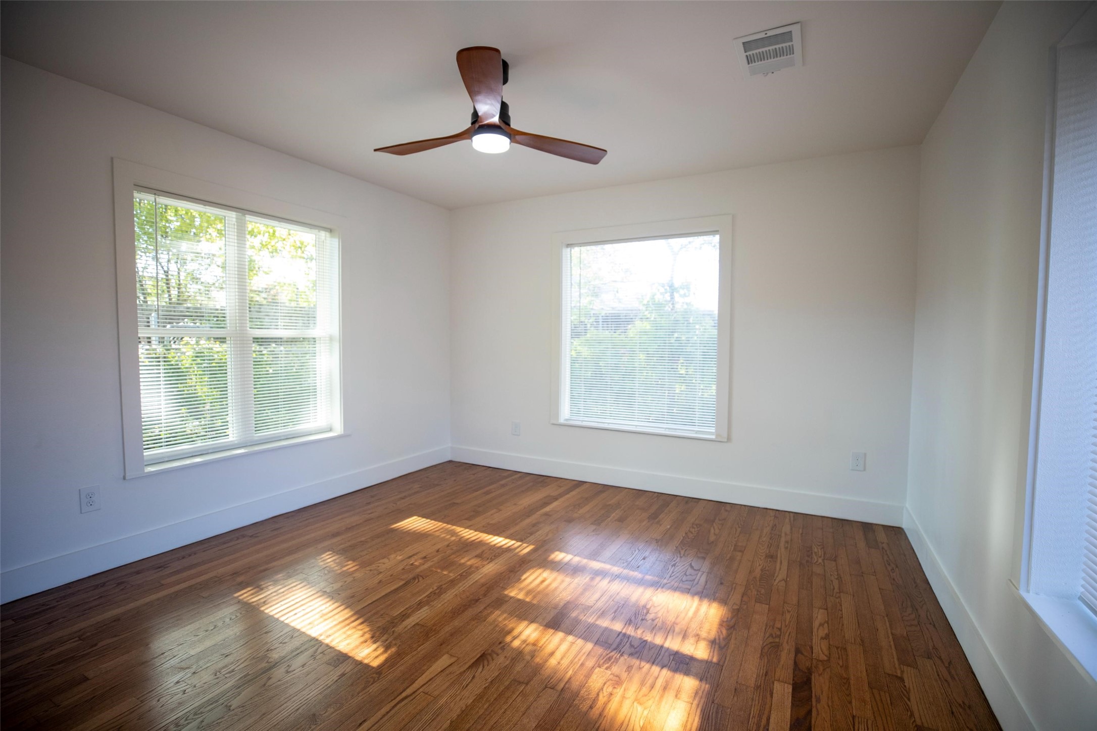 9857 Carnegie Place Dallas TX 75228