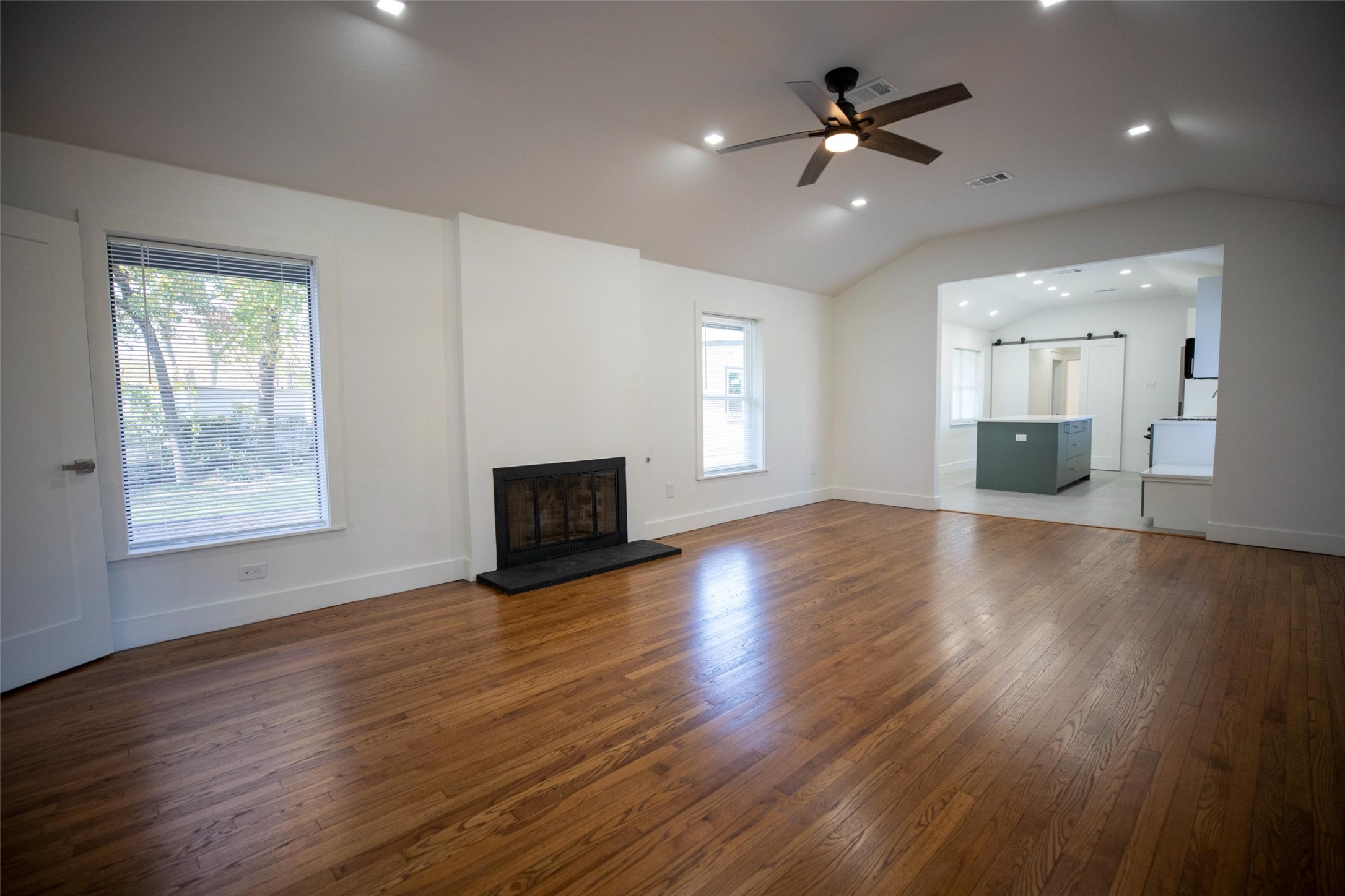 9857 Carnegie Place Dallas TX 75228