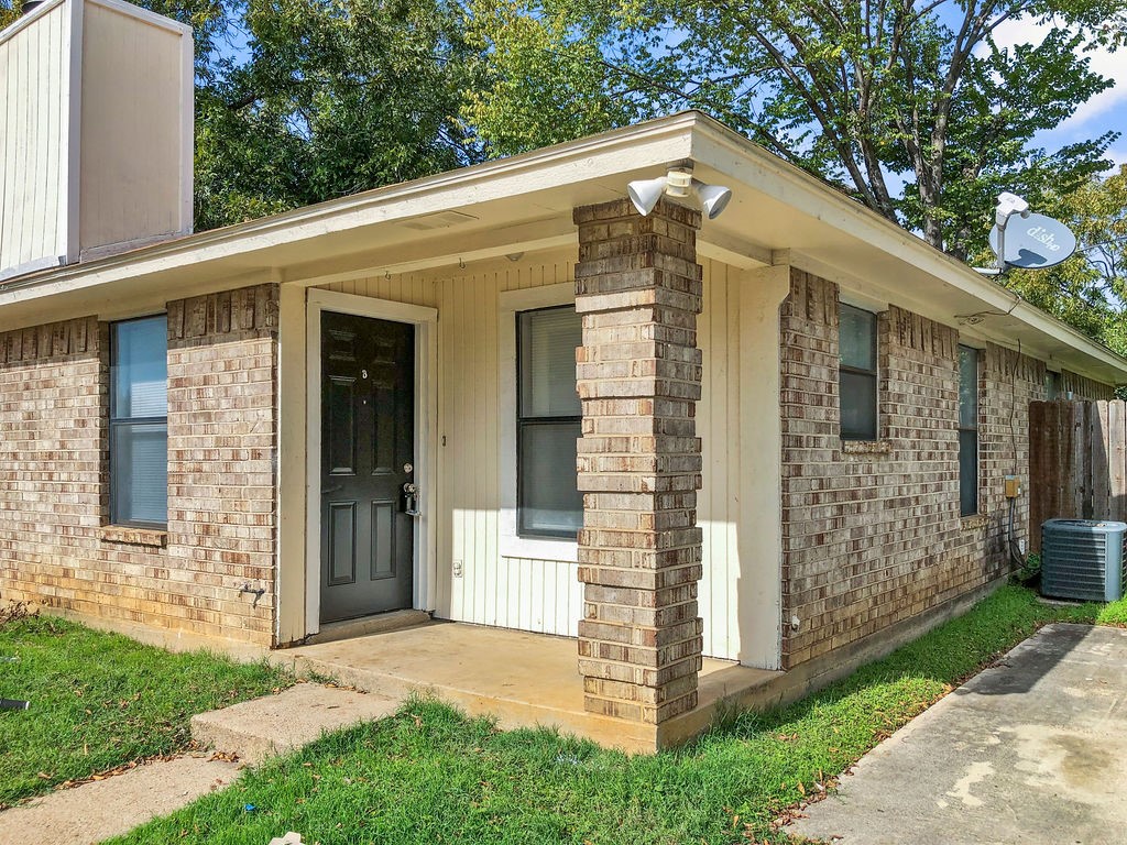 821 N Mesquite Street Arlington TX 76011
