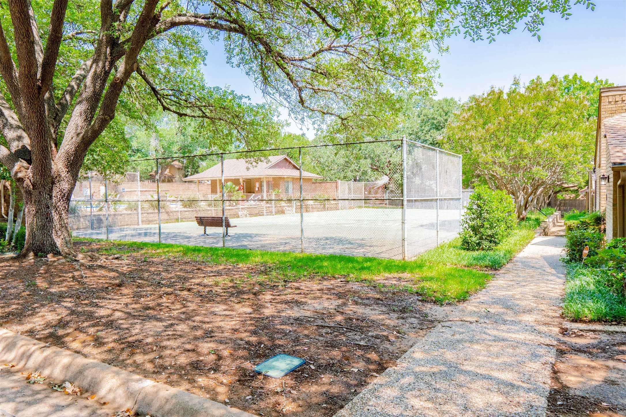616 Placid Circle Arlington TX 76012