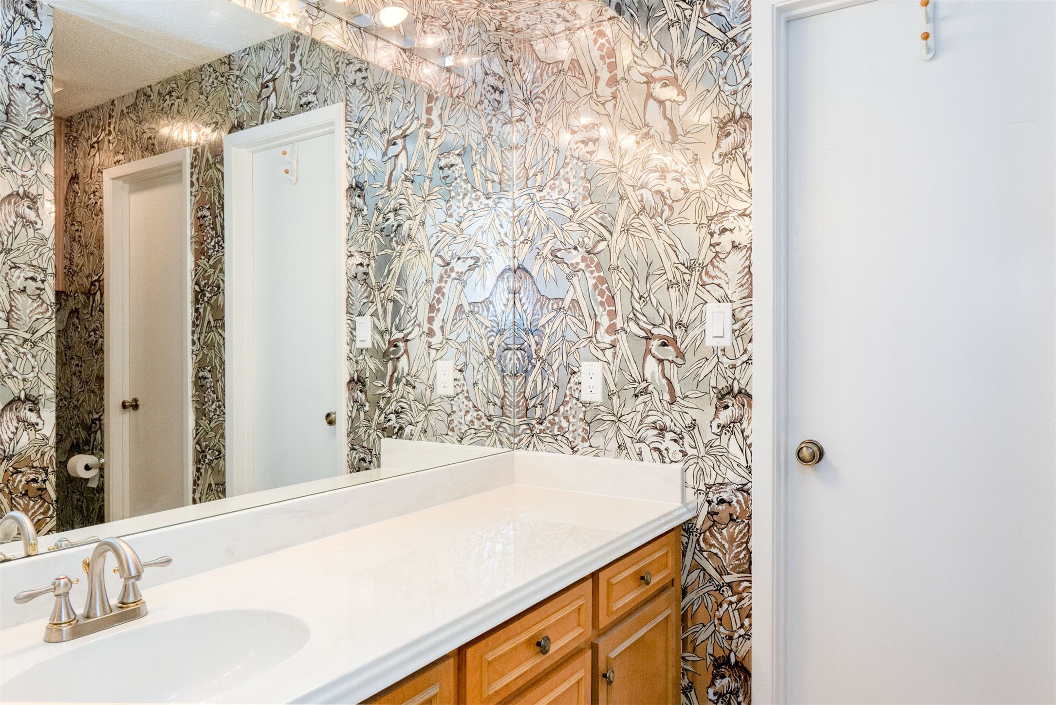 616 Placid Circle Arlington TX 76012