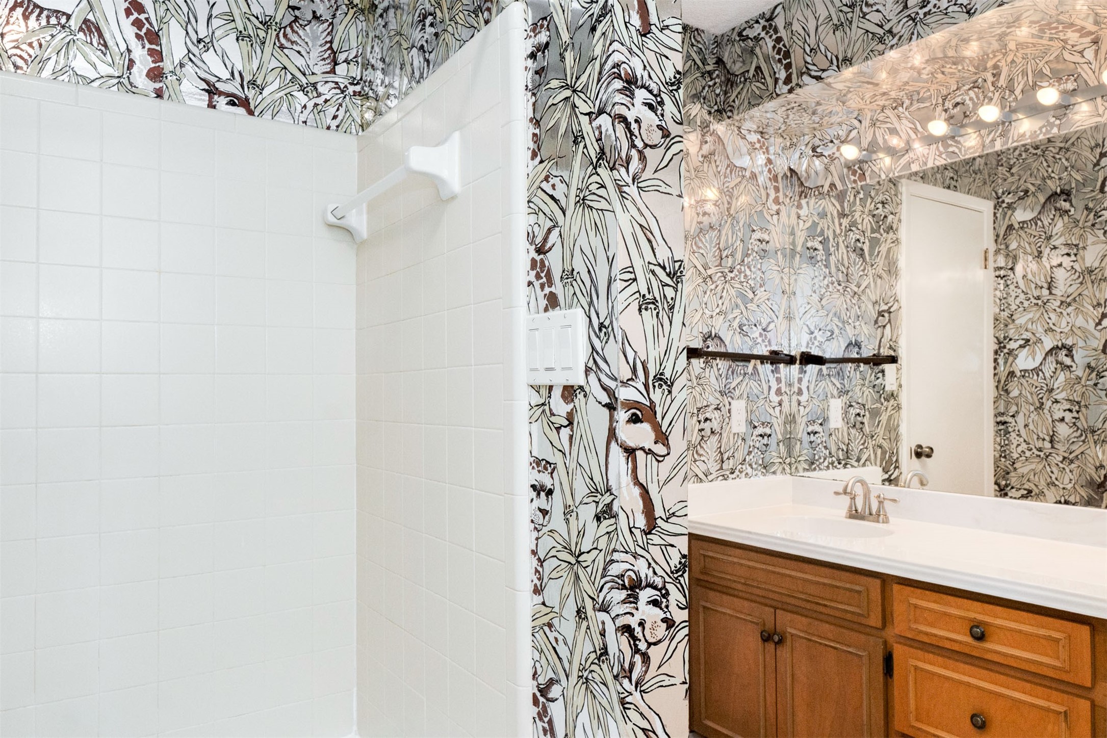616 Placid Circle Arlington TX 76012