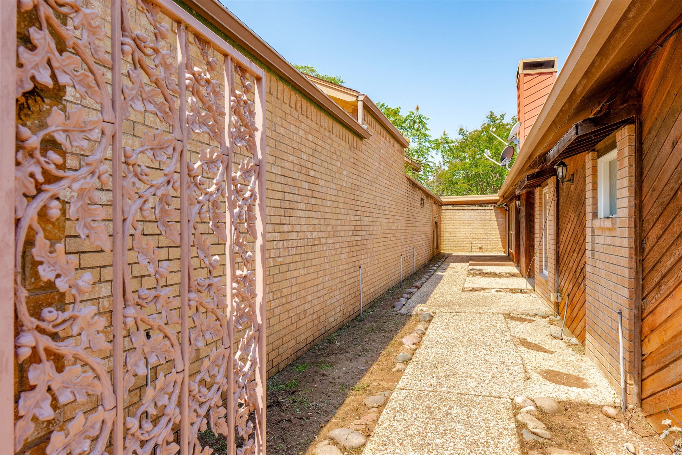 616 Placid Circle Arlington TX 76012