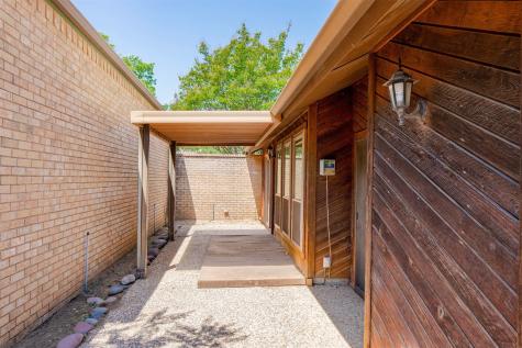 616 Placid Circle Arlington TX 76012