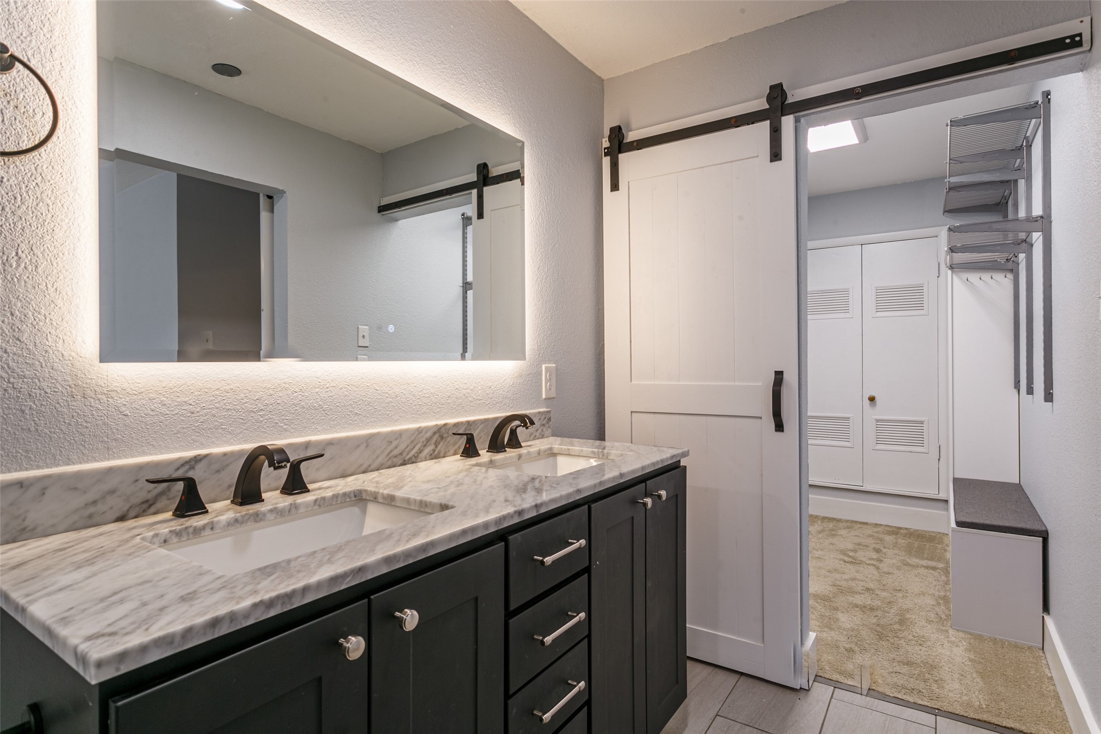 604 Oakwood Avenue Hurst TX 76053