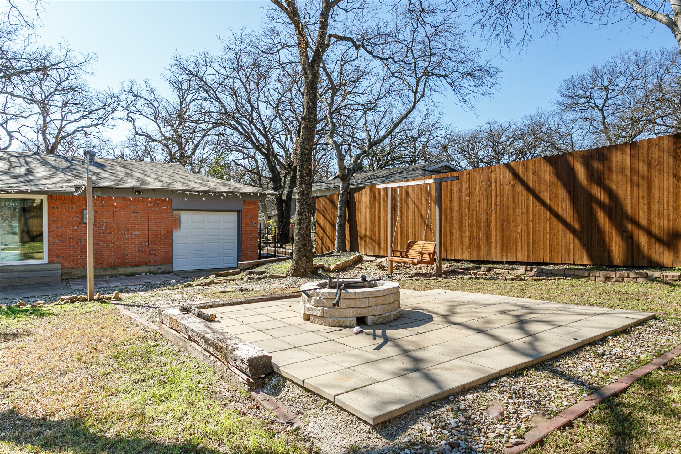 604 Oakwood Avenue Hurst TX 76053