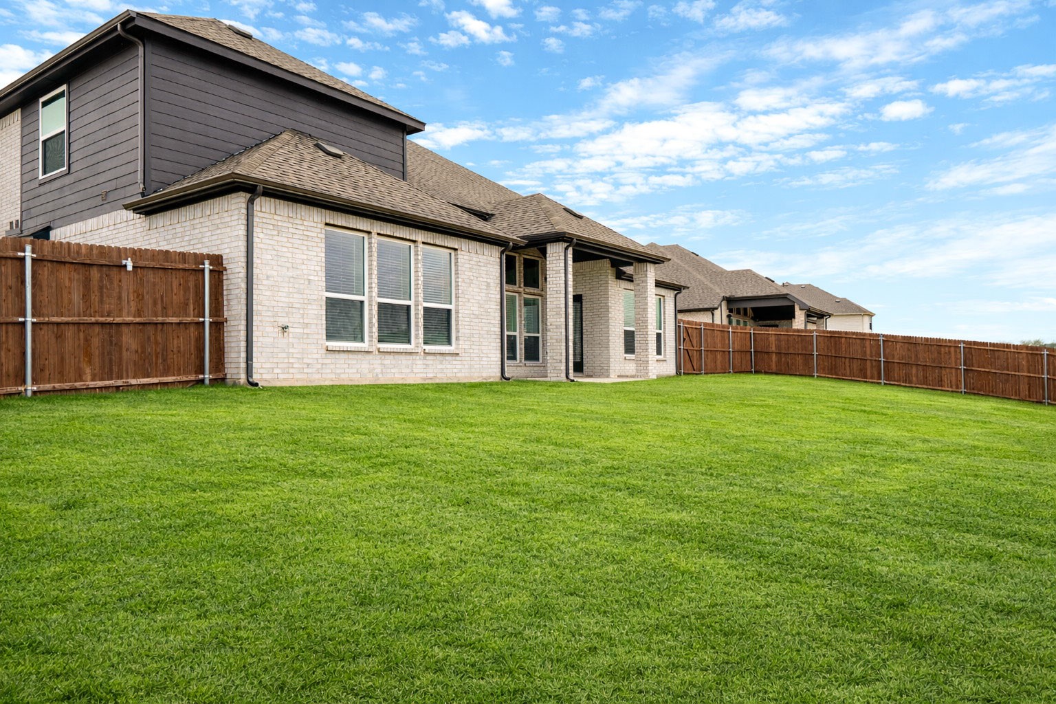 1817 Hidden Creek Drive Midlothian TX 76065