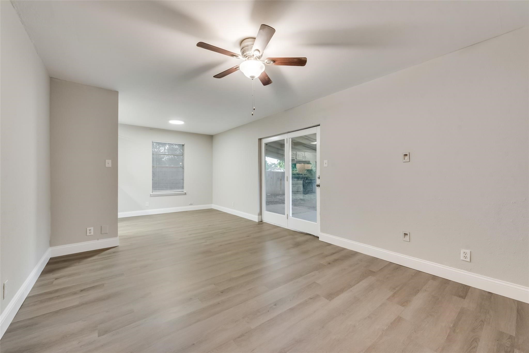 6013 Barry Drive Watauga TX 76148