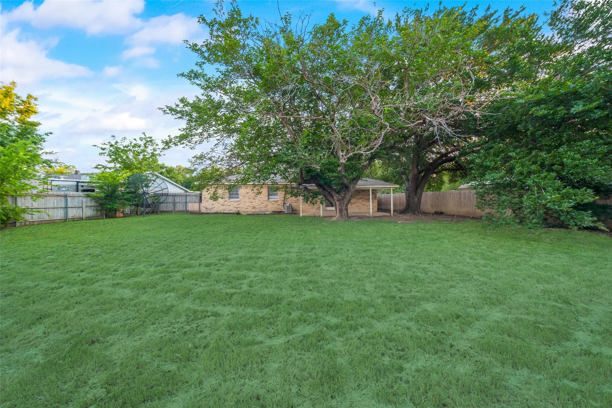 6013 Barry Drive Watauga TX 76148