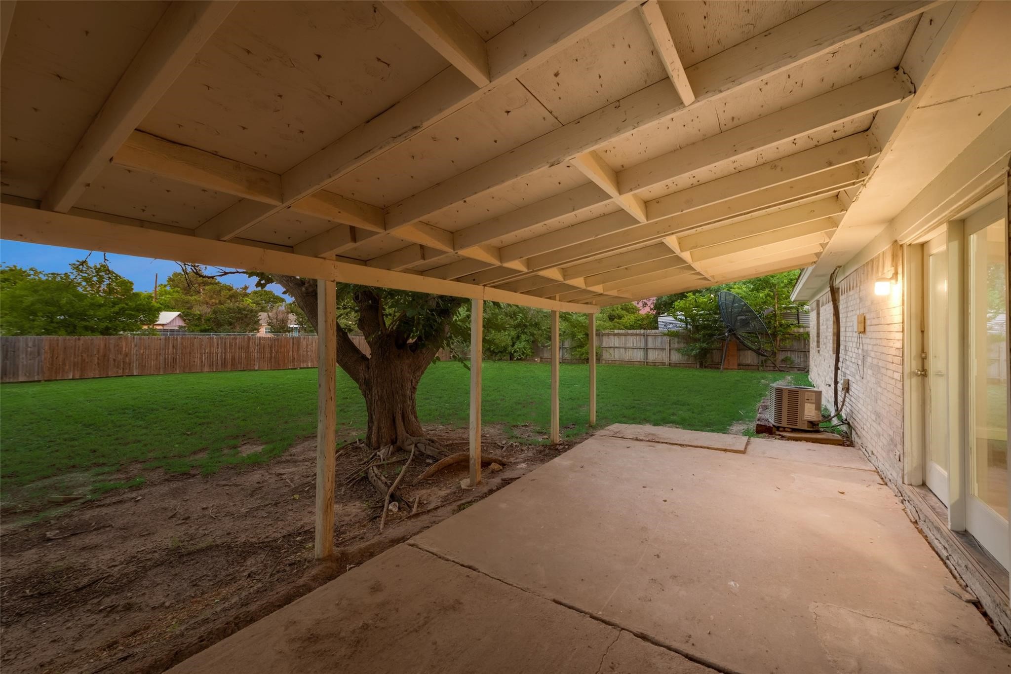 6013 Barry Drive Watauga TX 76148