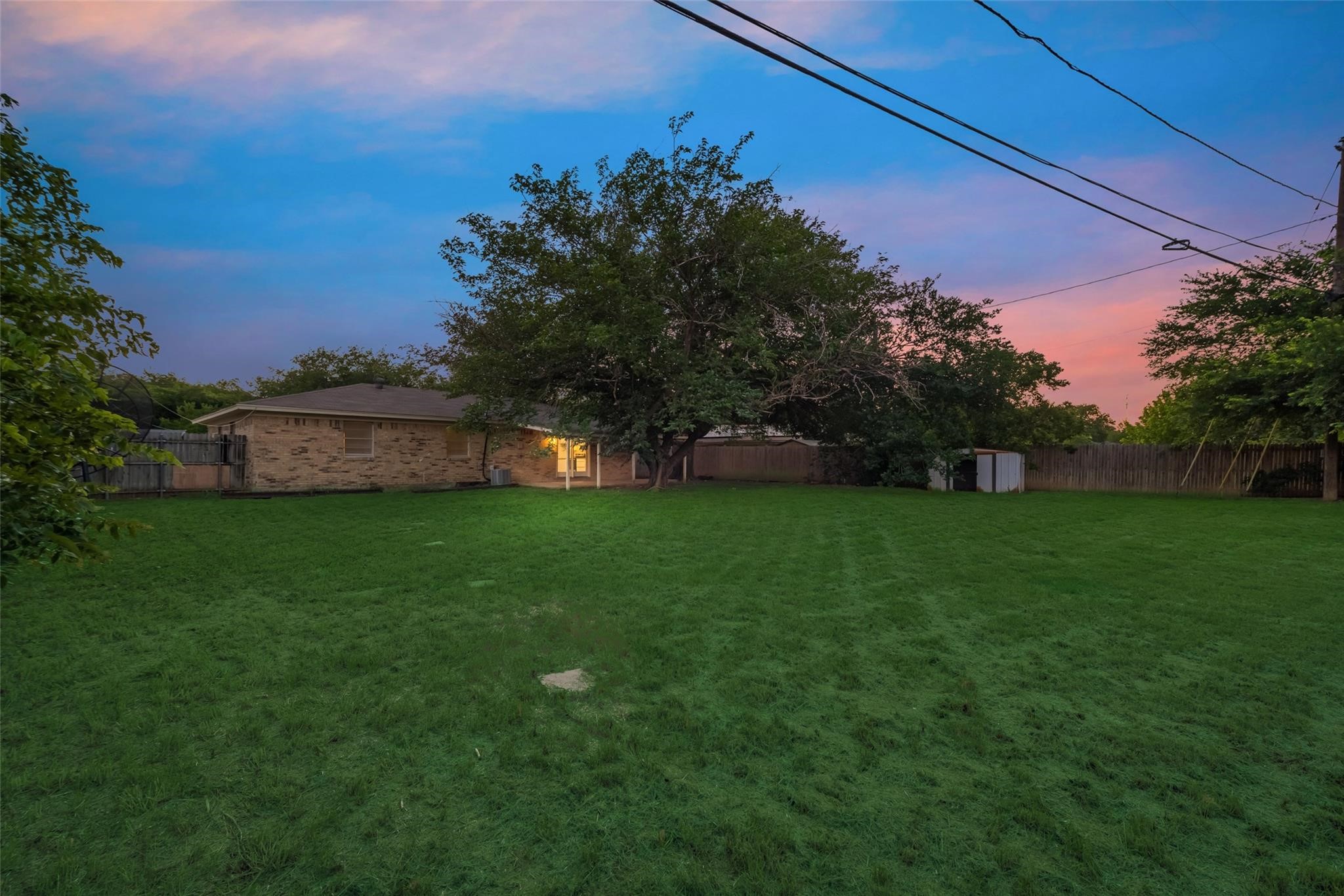 6013 Barry Drive Watauga TX 76148
