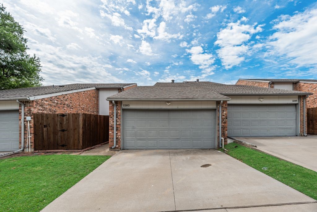 2203 Salem Drive Carrollton TX 75006