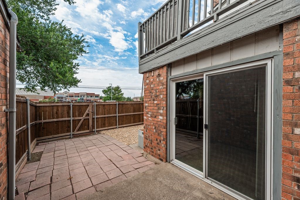 2203 Salem Drive Carrollton TX 75006