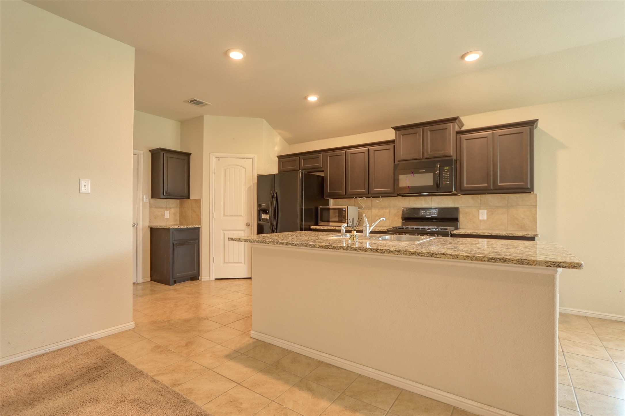 744 Walls Boulevard Crowley TX 76036