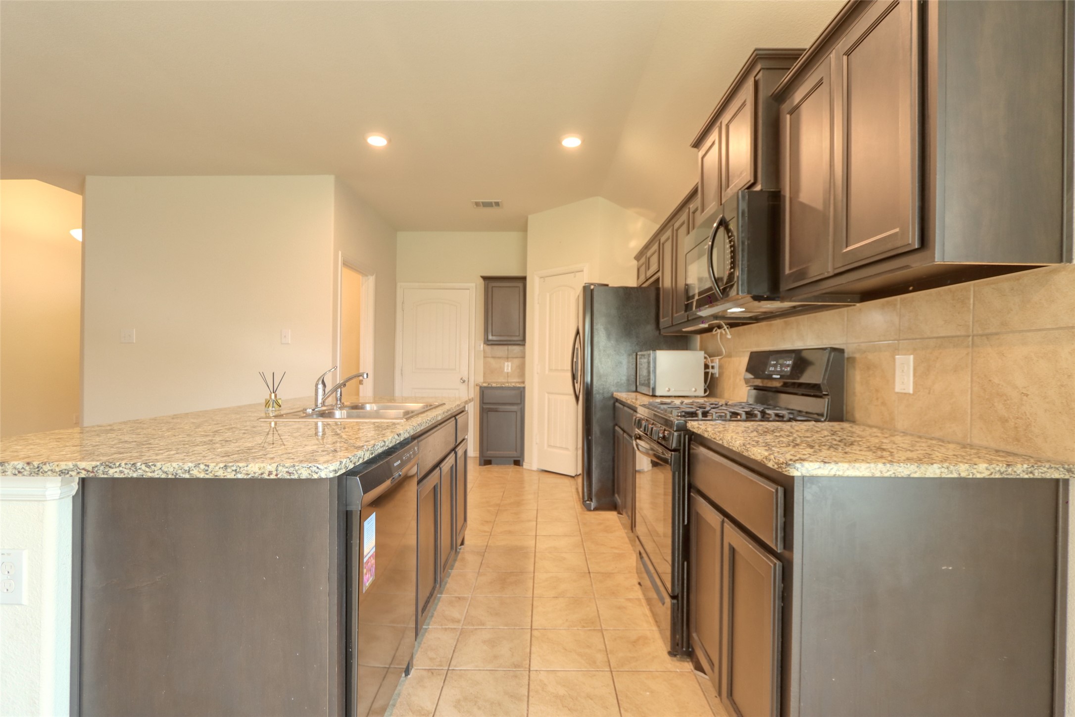 744 Walls Boulevard Crowley TX 76036