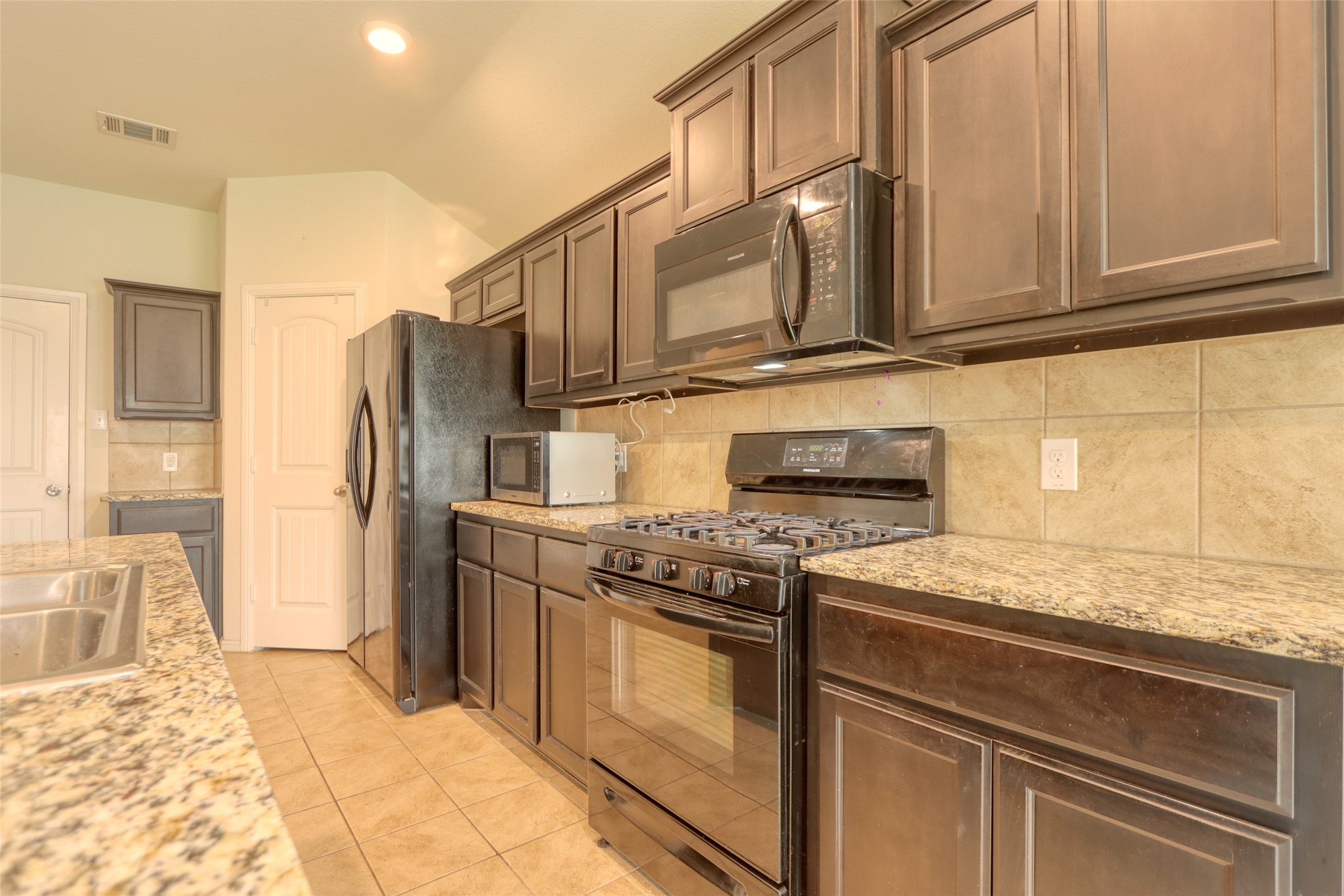 744 Walls Boulevard Crowley TX 76036