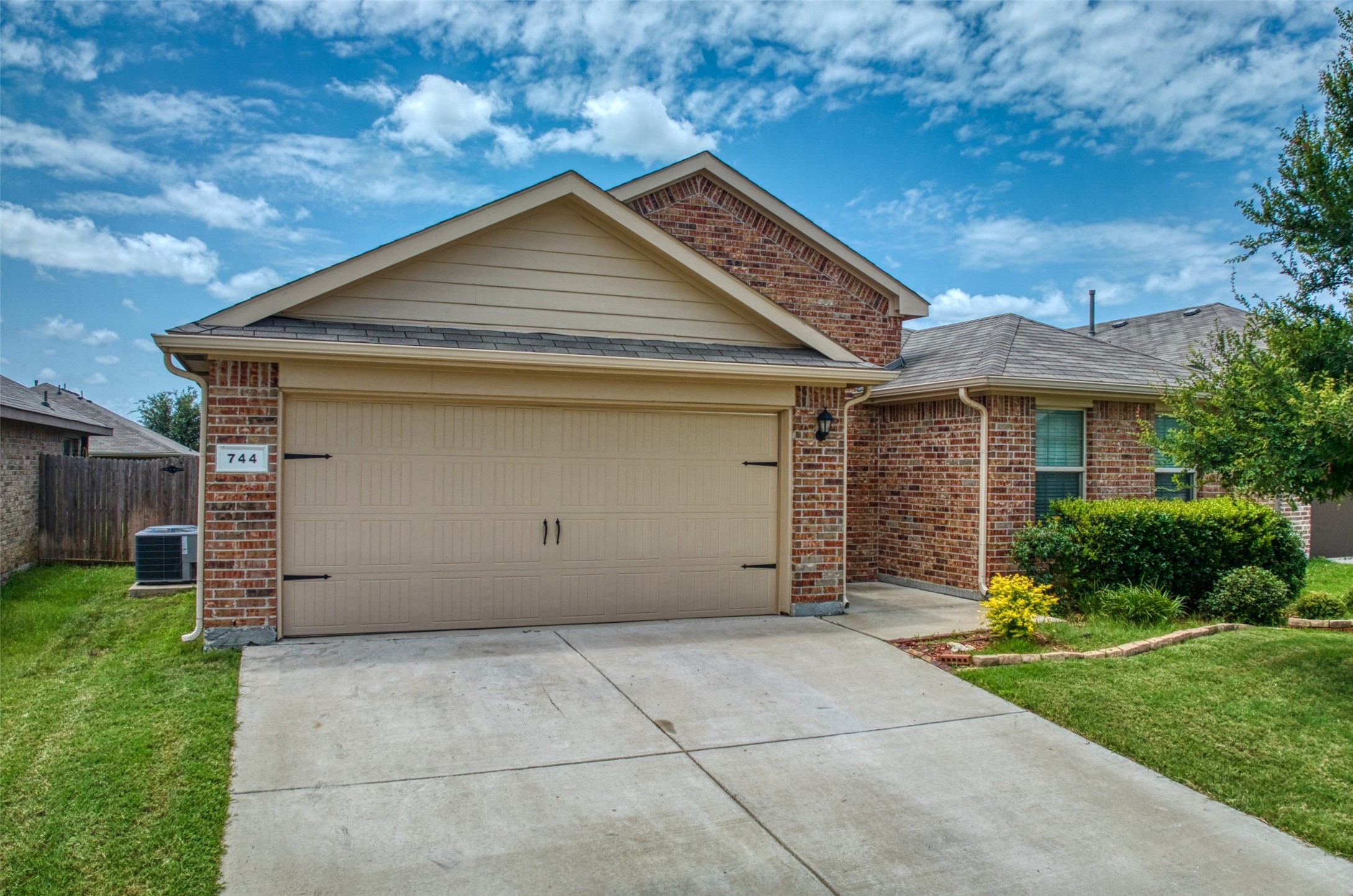 744 Walls Boulevard Crowley TX 76036