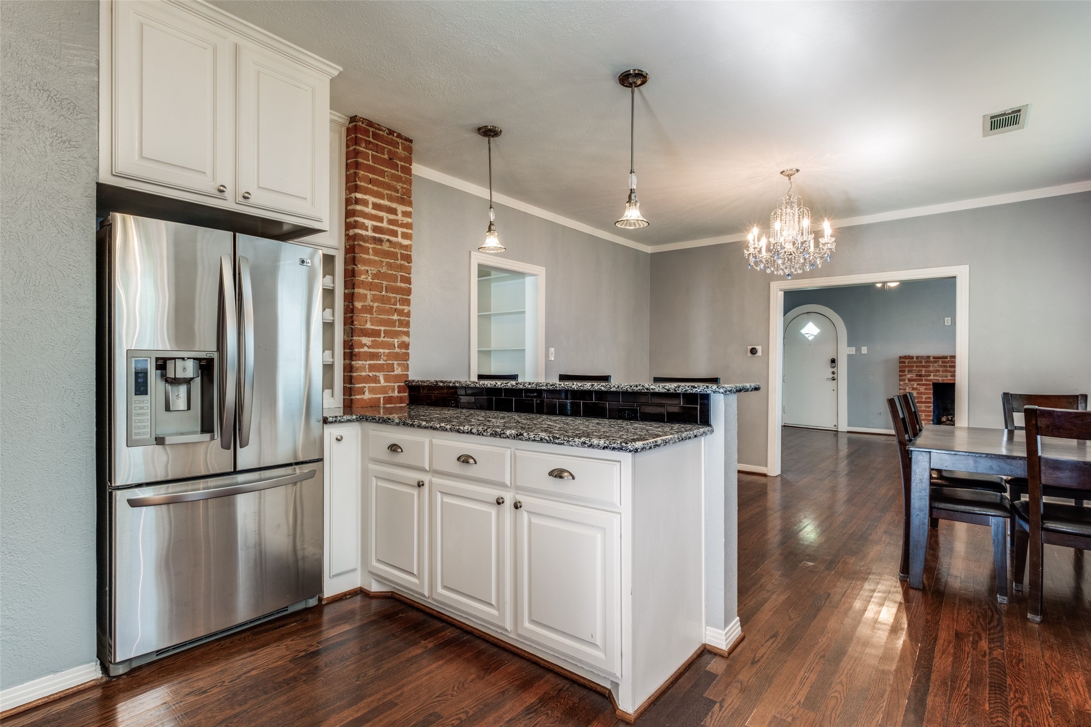 5042 Airline Road Highland Park TX 75205