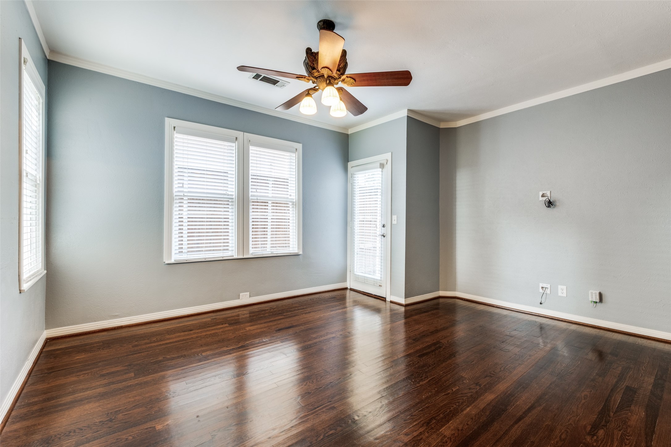 5042 Airline Road Highland Park TX 75205