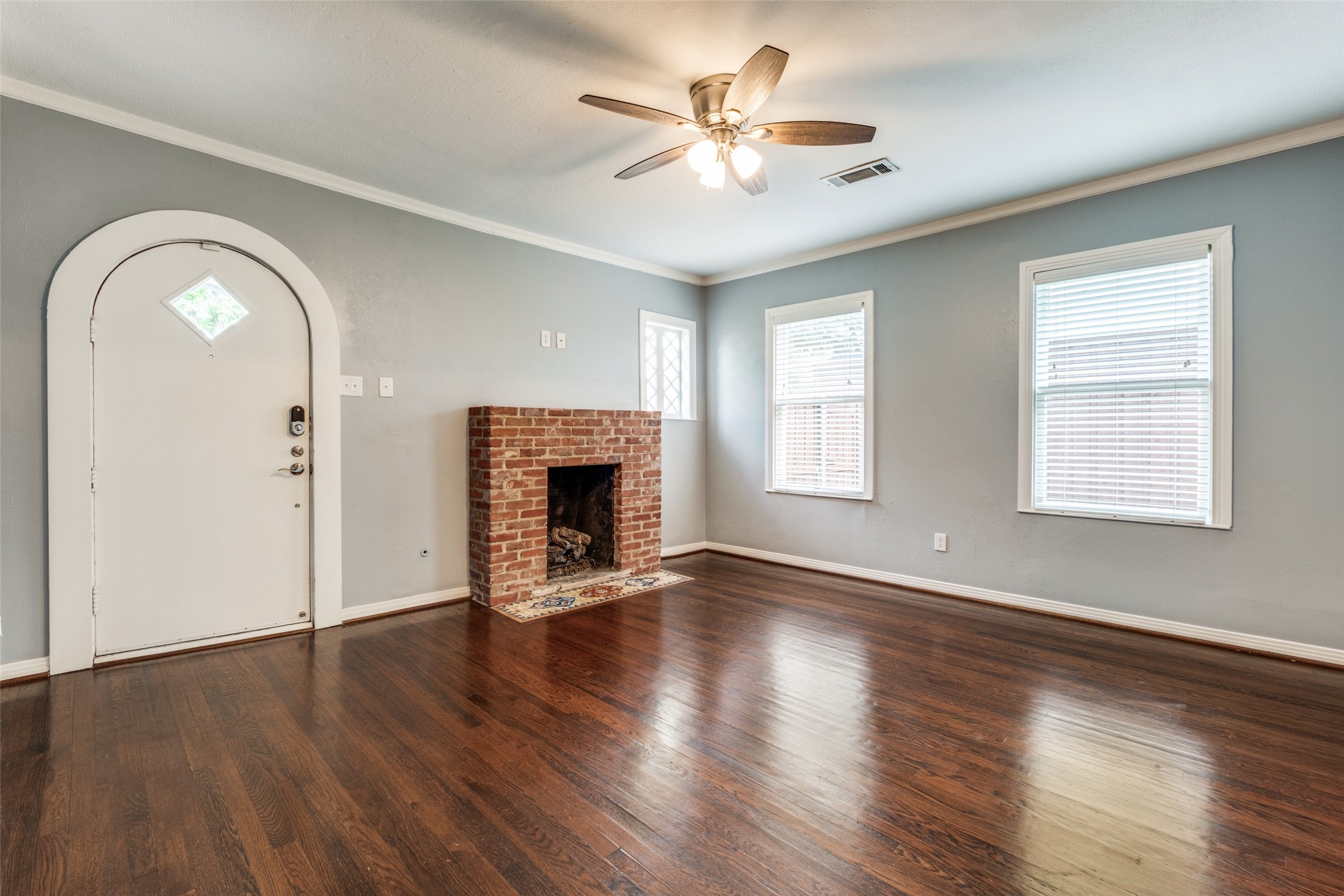 5042 Airline Road Highland Park TX 75205