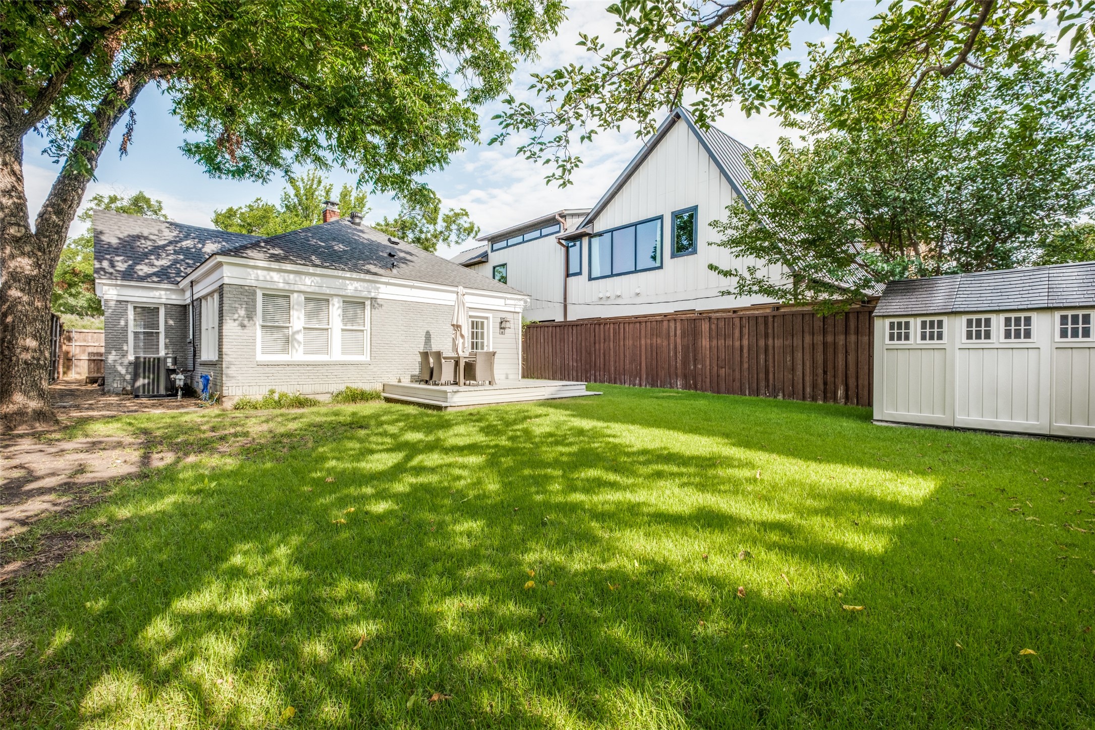 5042 Airline Road Highland Park TX 75205