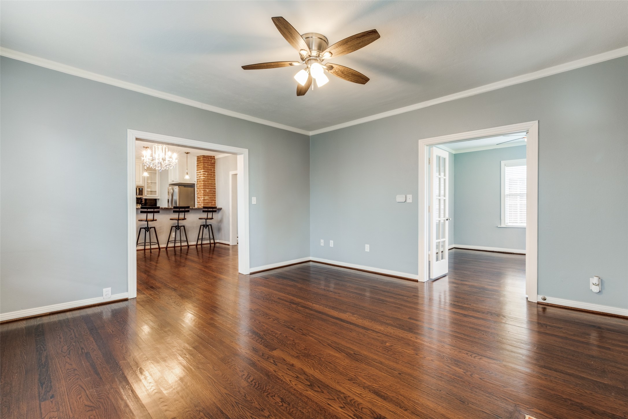 5042 Airline Road Highland Park TX 75205
