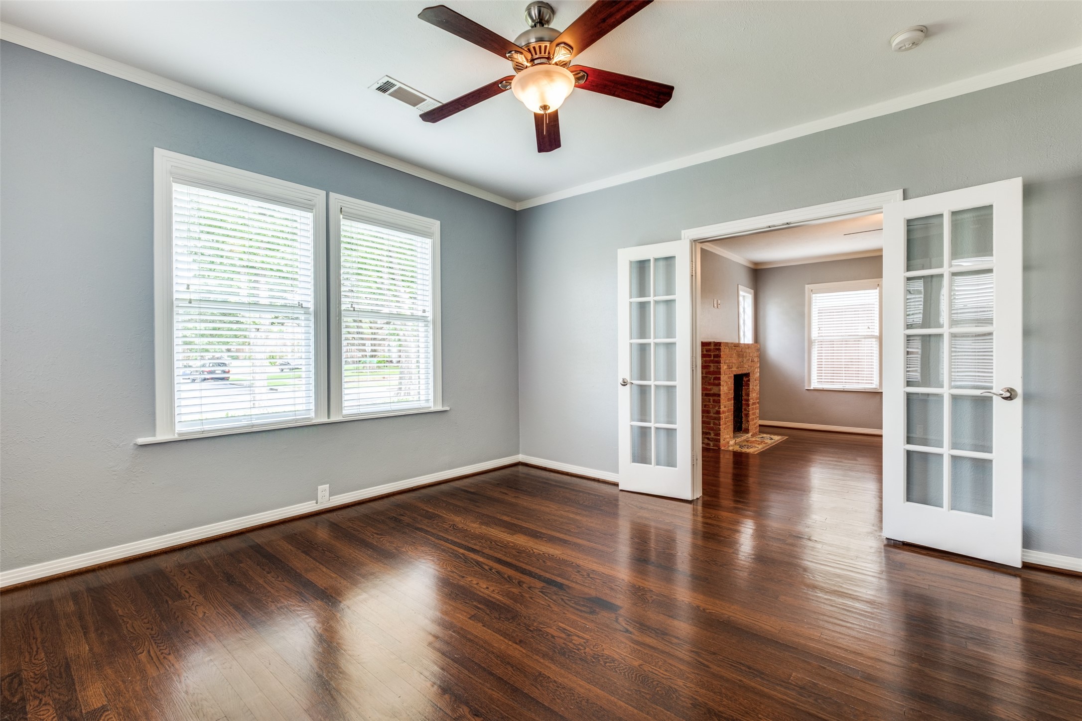 5042 Airline Road Highland Park TX 75205