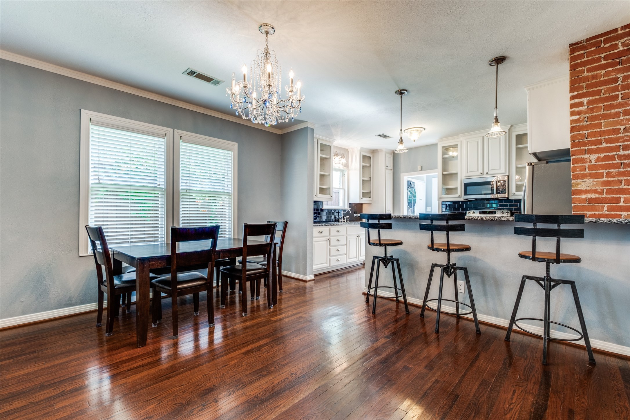 5042 Airline Road Highland Park TX 75205