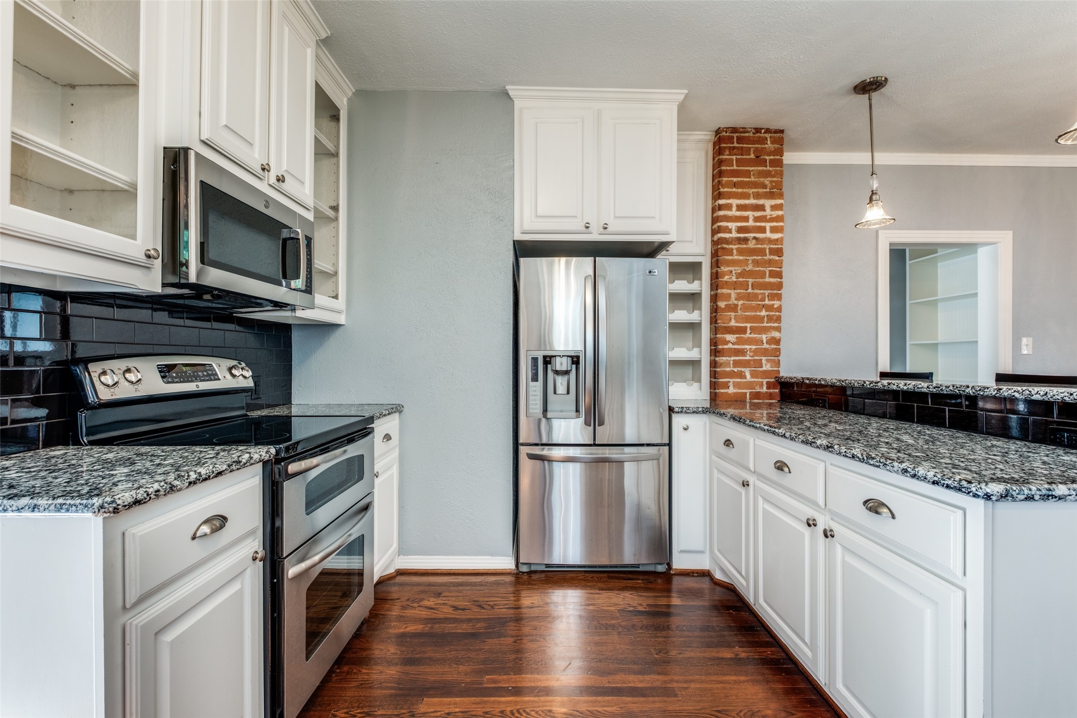 5042 Airline Road Highland Park TX 75205