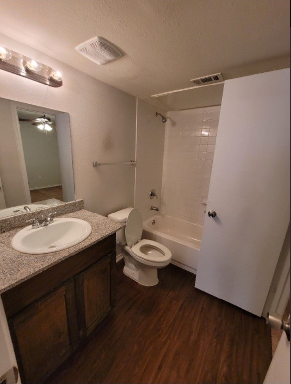 9837 Walnut Street Dallas TX 75243