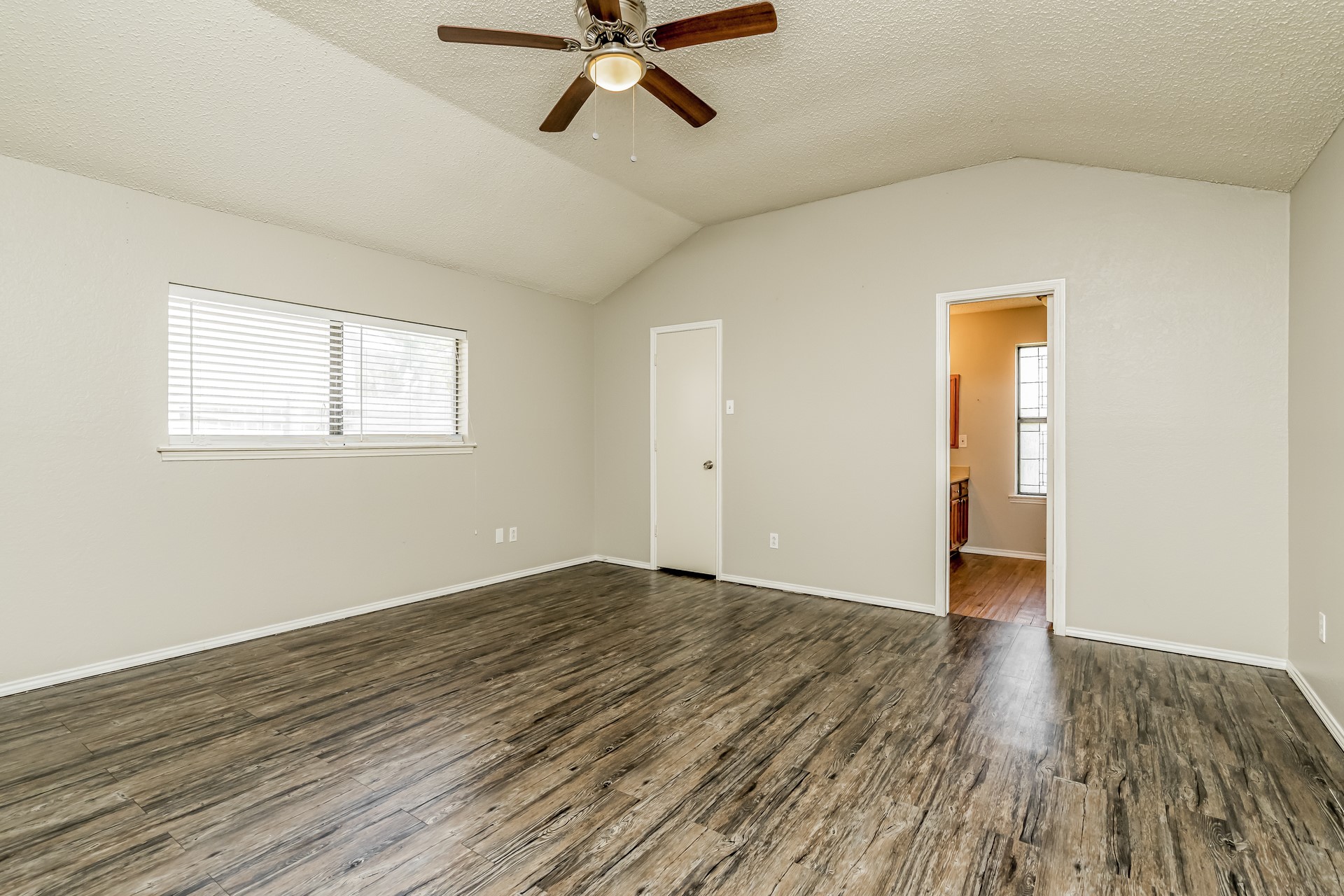 2661 Claremont Drive Grand Prairie TX 75052