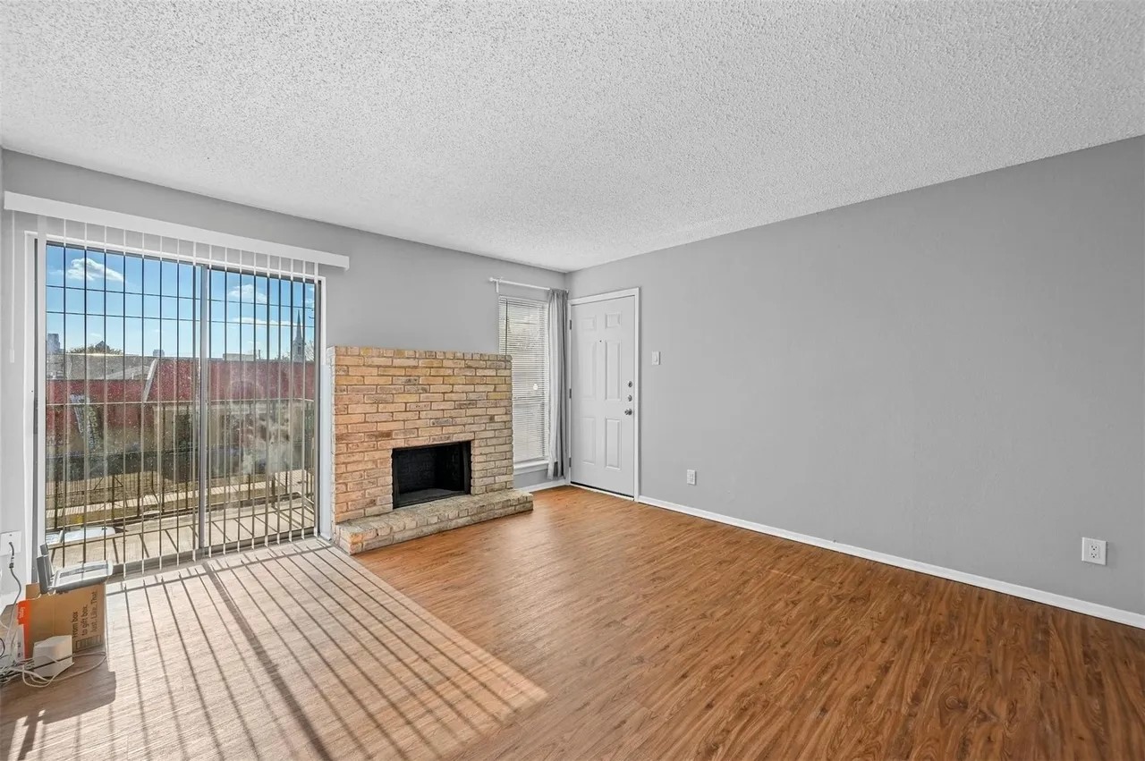 1810 N Garrett Avenue Dallas TX 75206