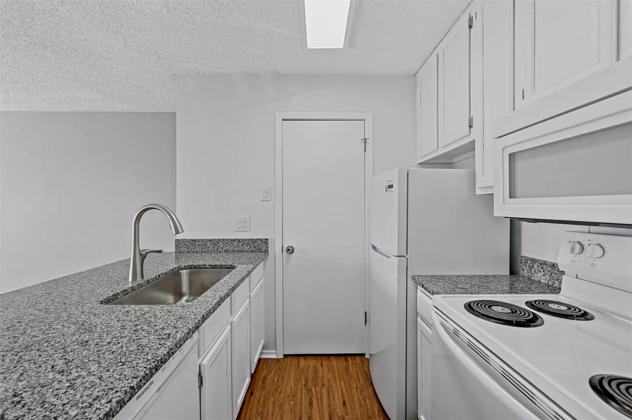 1810 N Garrett Avenue Dallas TX 75206