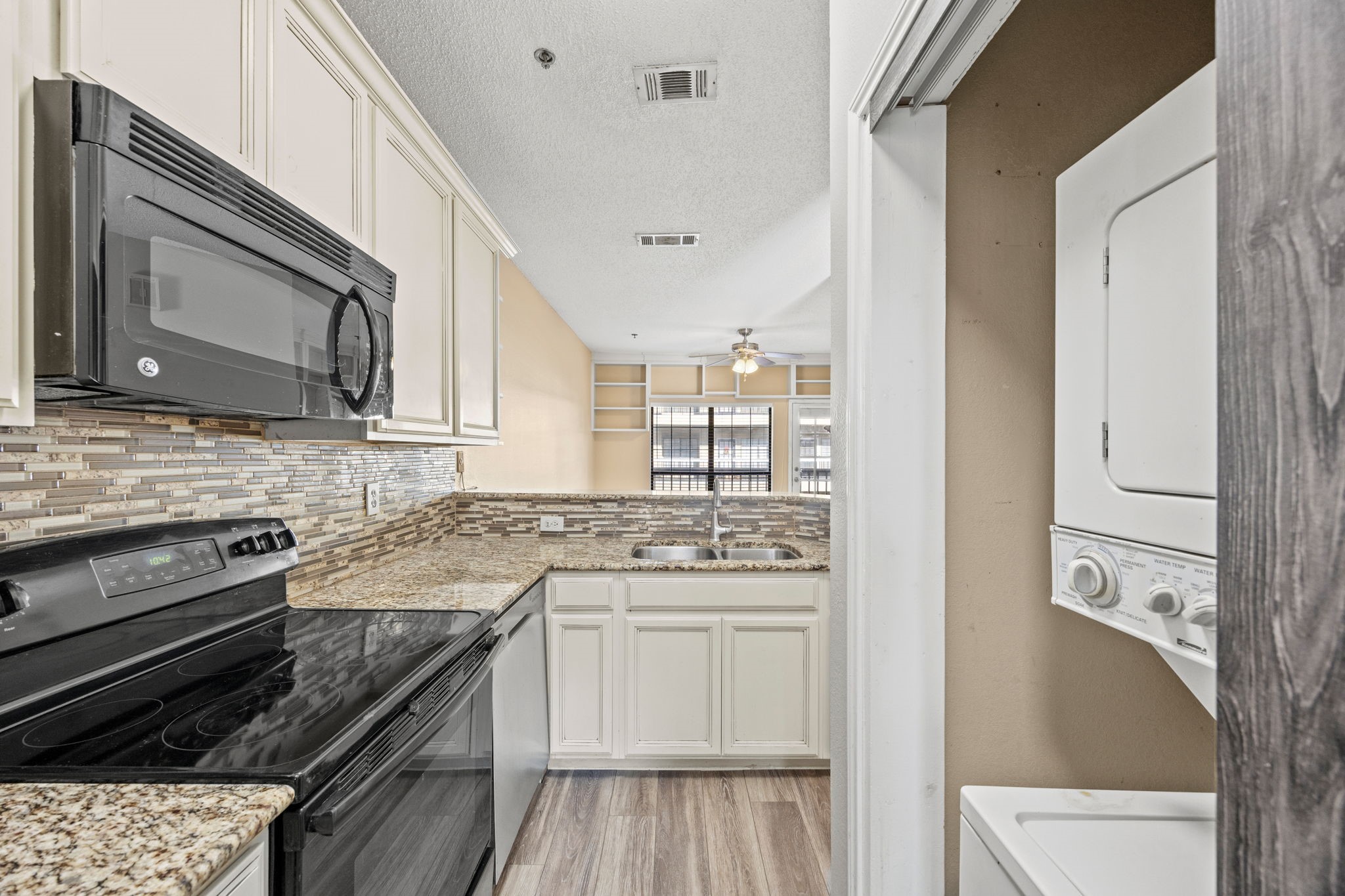 4800 W Lovers Lane Dallas TX 75209