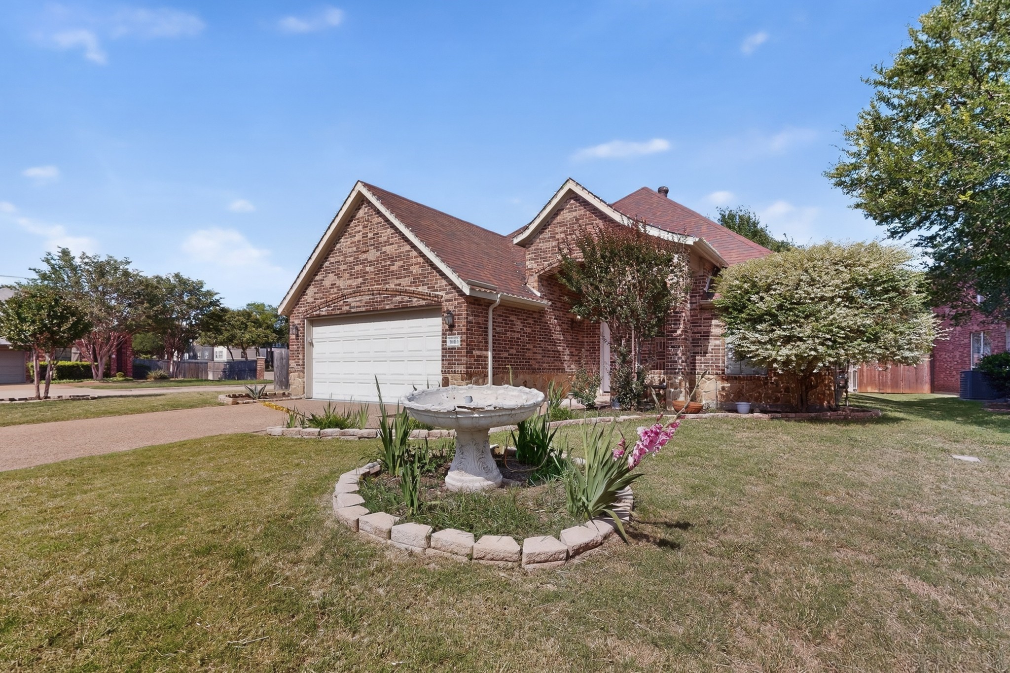 1901 Bentwood Court Grapevine TX 76051