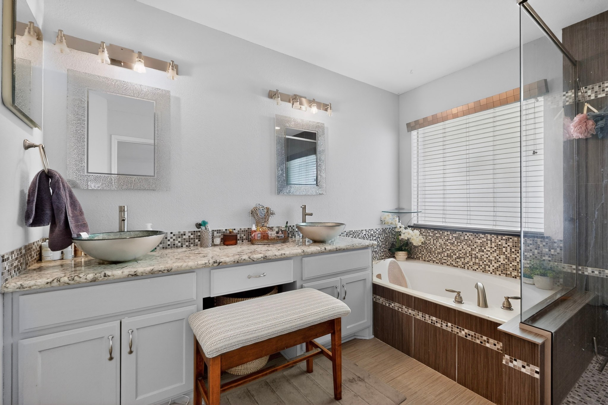1901 Bentwood Court Grapevine TX 76051