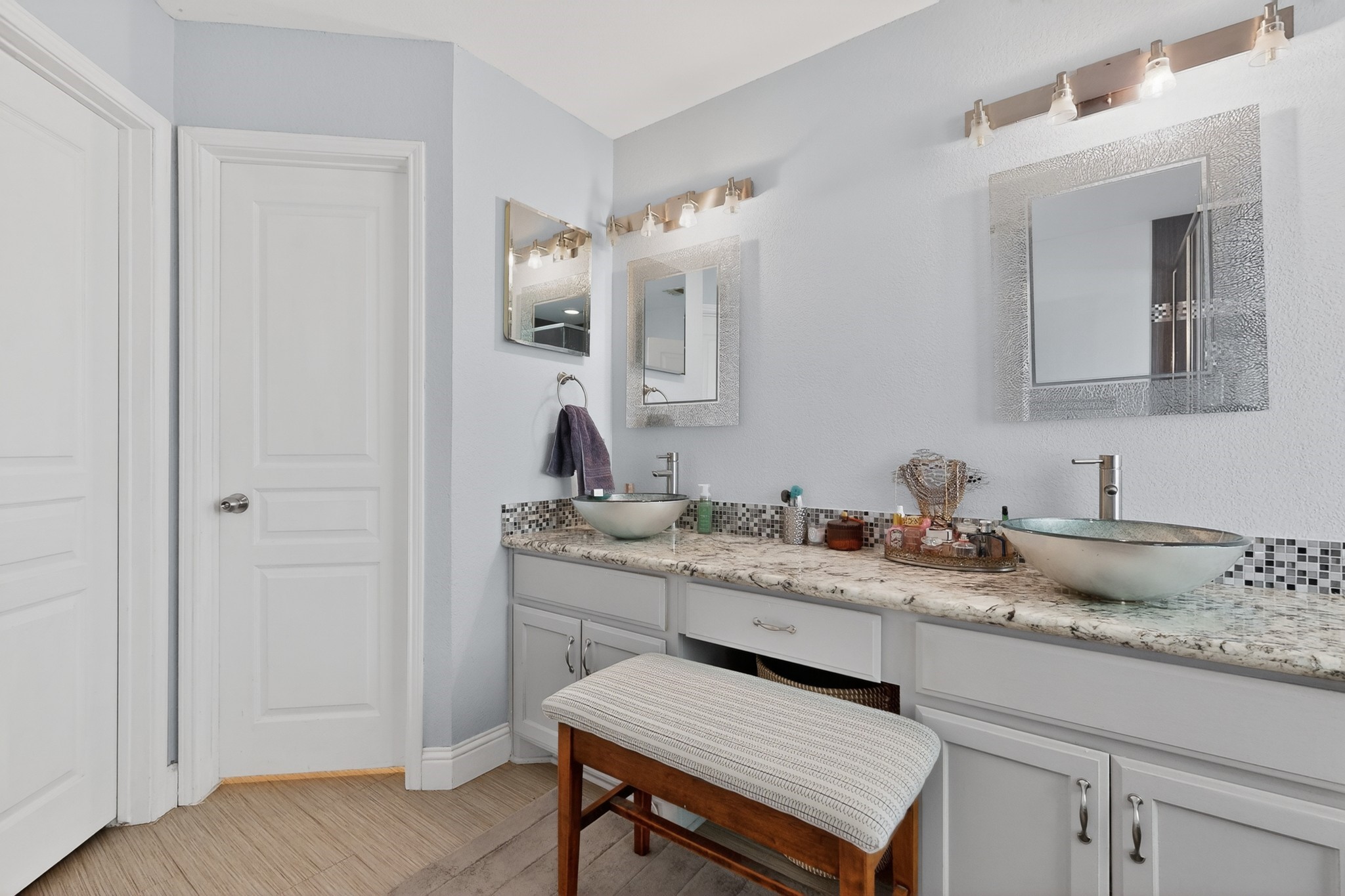 1901 Bentwood Court Grapevine TX 76051