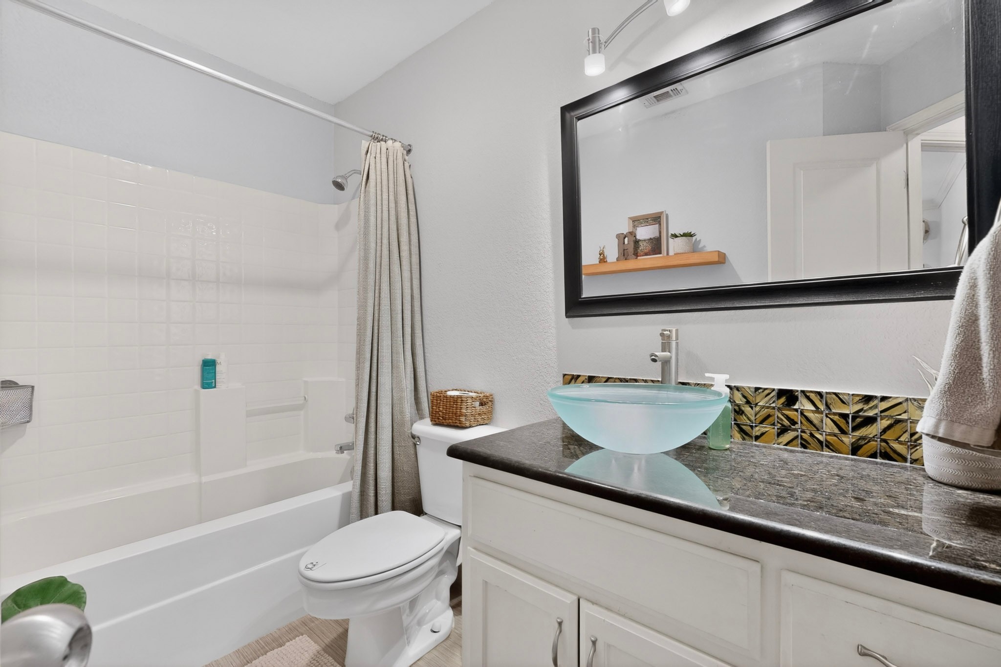 1901 Bentwood Court Grapevine TX 76051
