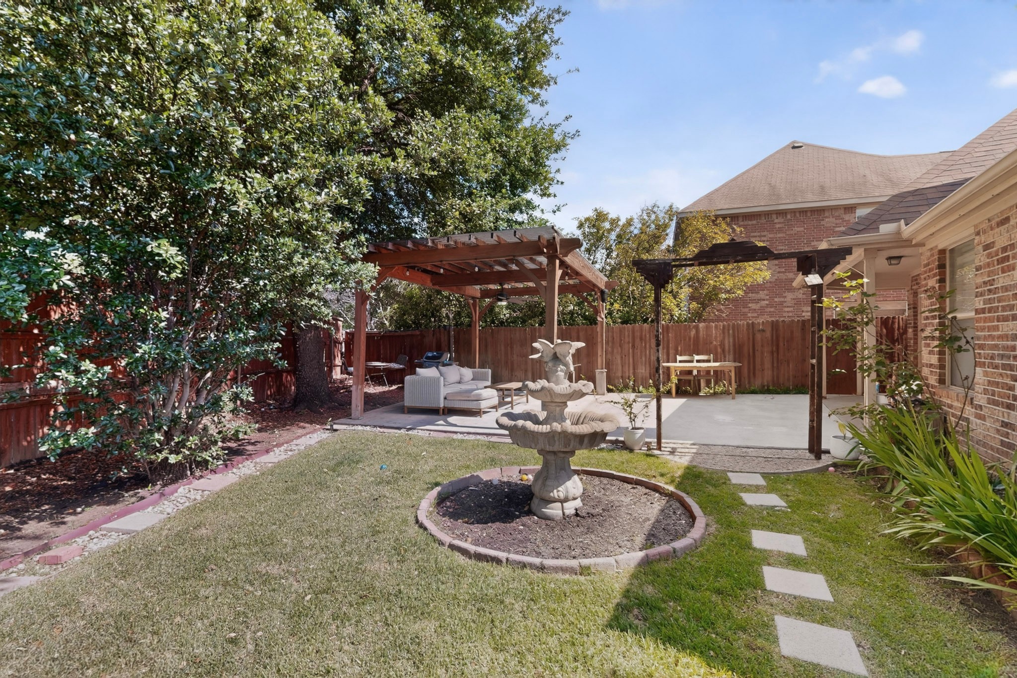 1901 Bentwood Court Grapevine TX 76051