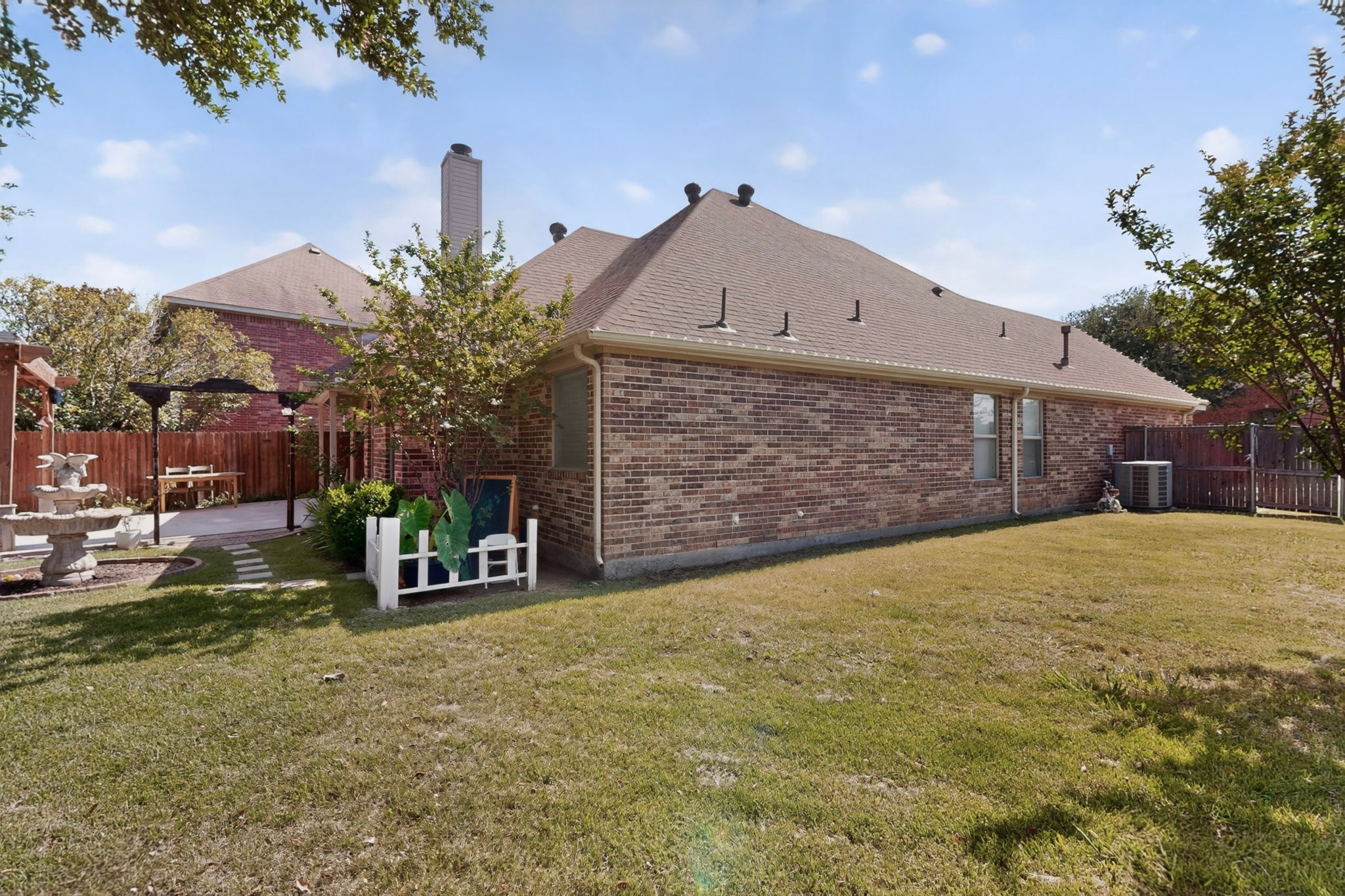 1901 Bentwood Court Grapevine TX 76051