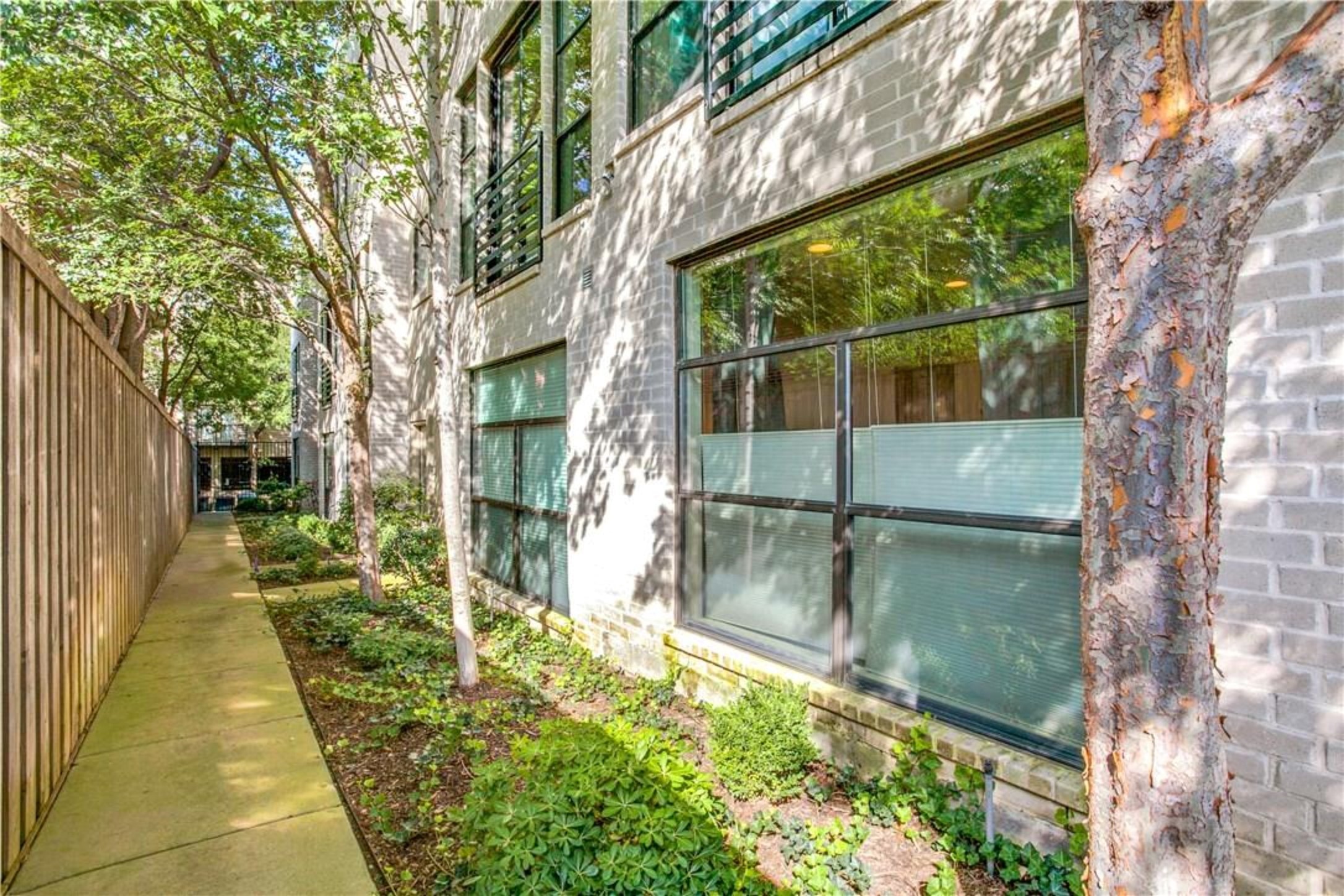4618 Cedar Springs Road Dallas TX 75219