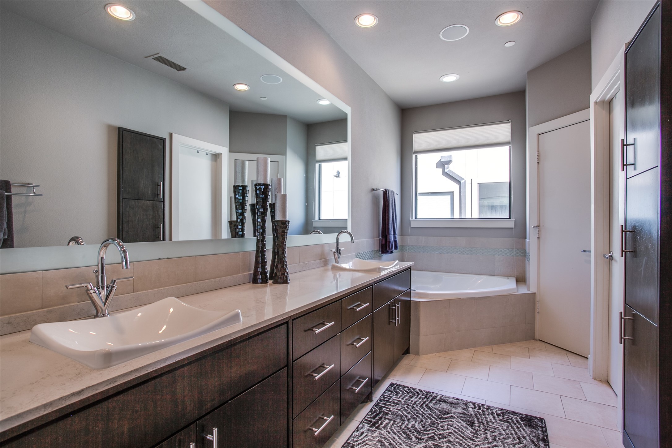 4618 Cedar Springs Road Dallas TX 75219