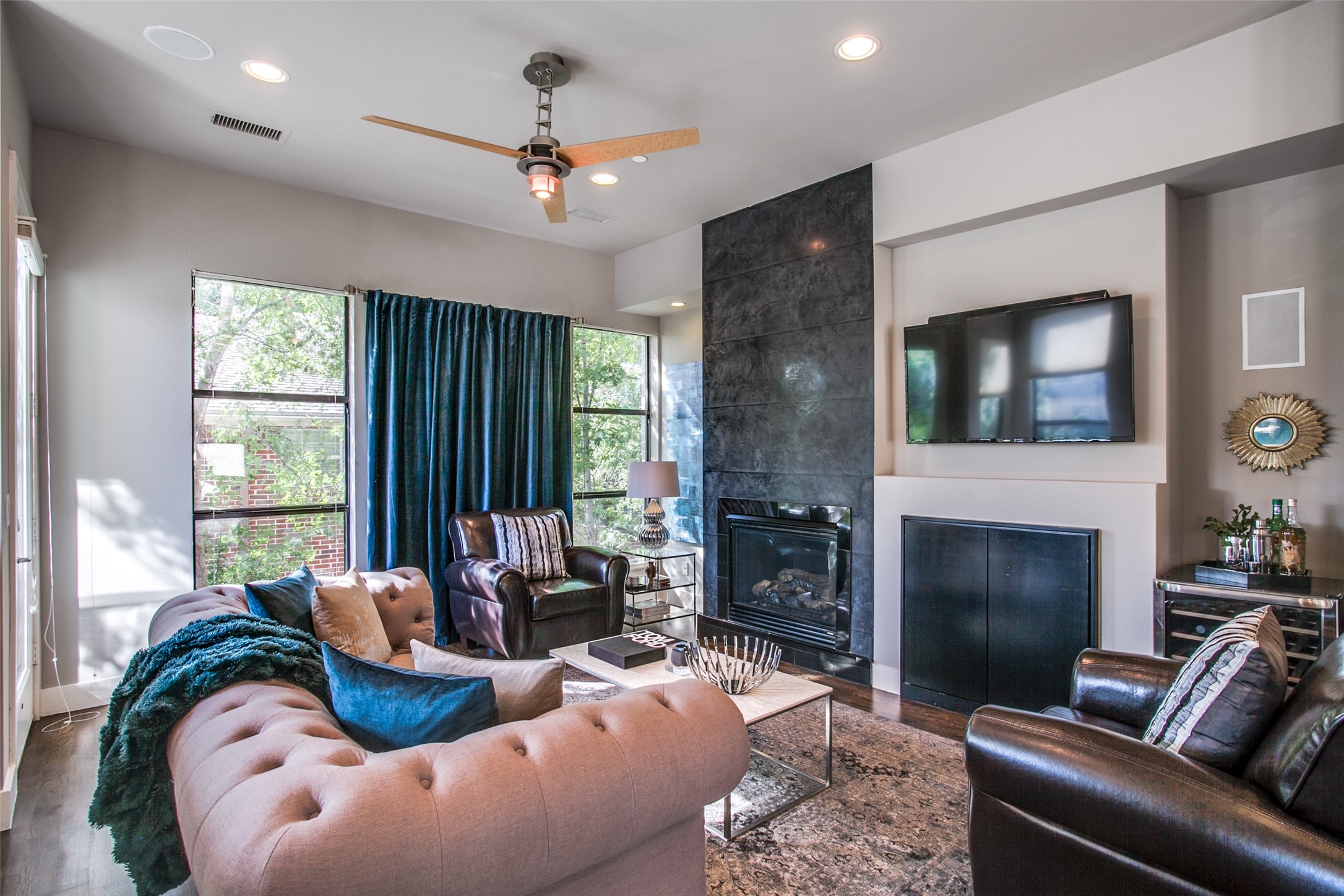 4618 Cedar Springs Road Dallas TX 75219