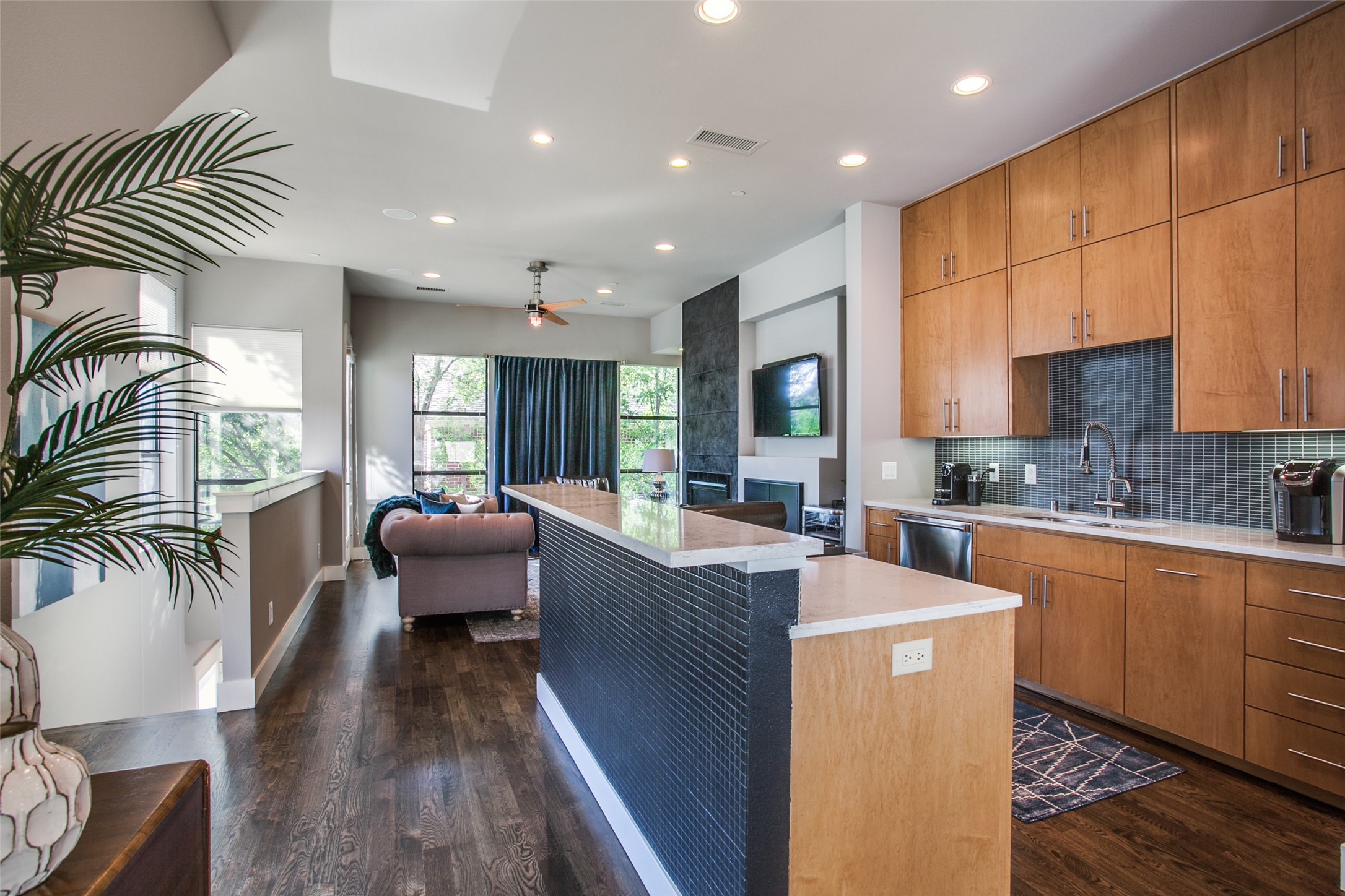 4618 Cedar Springs Road Dallas TX 75219