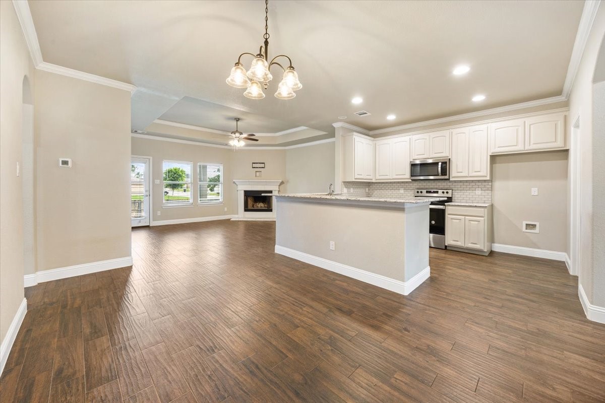 1916 Town Creek Circle Weatherford TX 76086