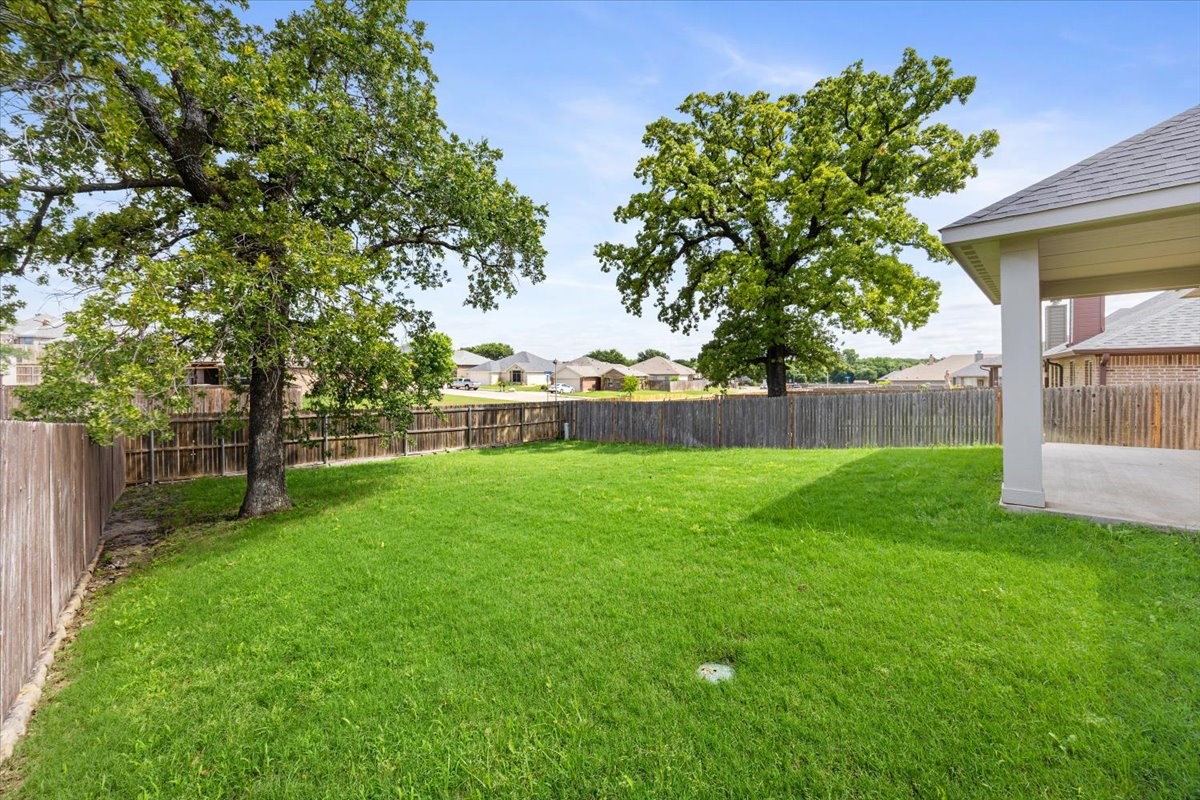1916 Town Creek Circle Weatherford TX 76086