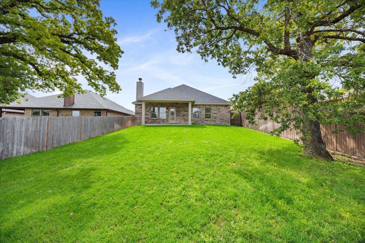 1916 Town Creek Circle Weatherford TX 76086